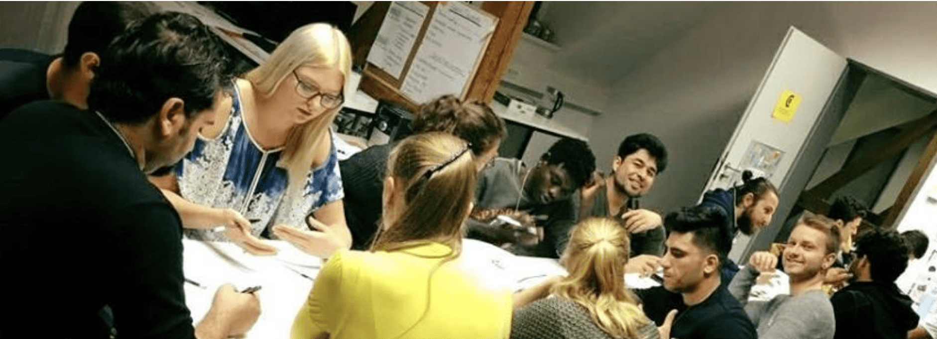 Campus ohne Grenzen: Tutorinnen und Tutoren sowie Tandempartnerinnen und -partner gesucht